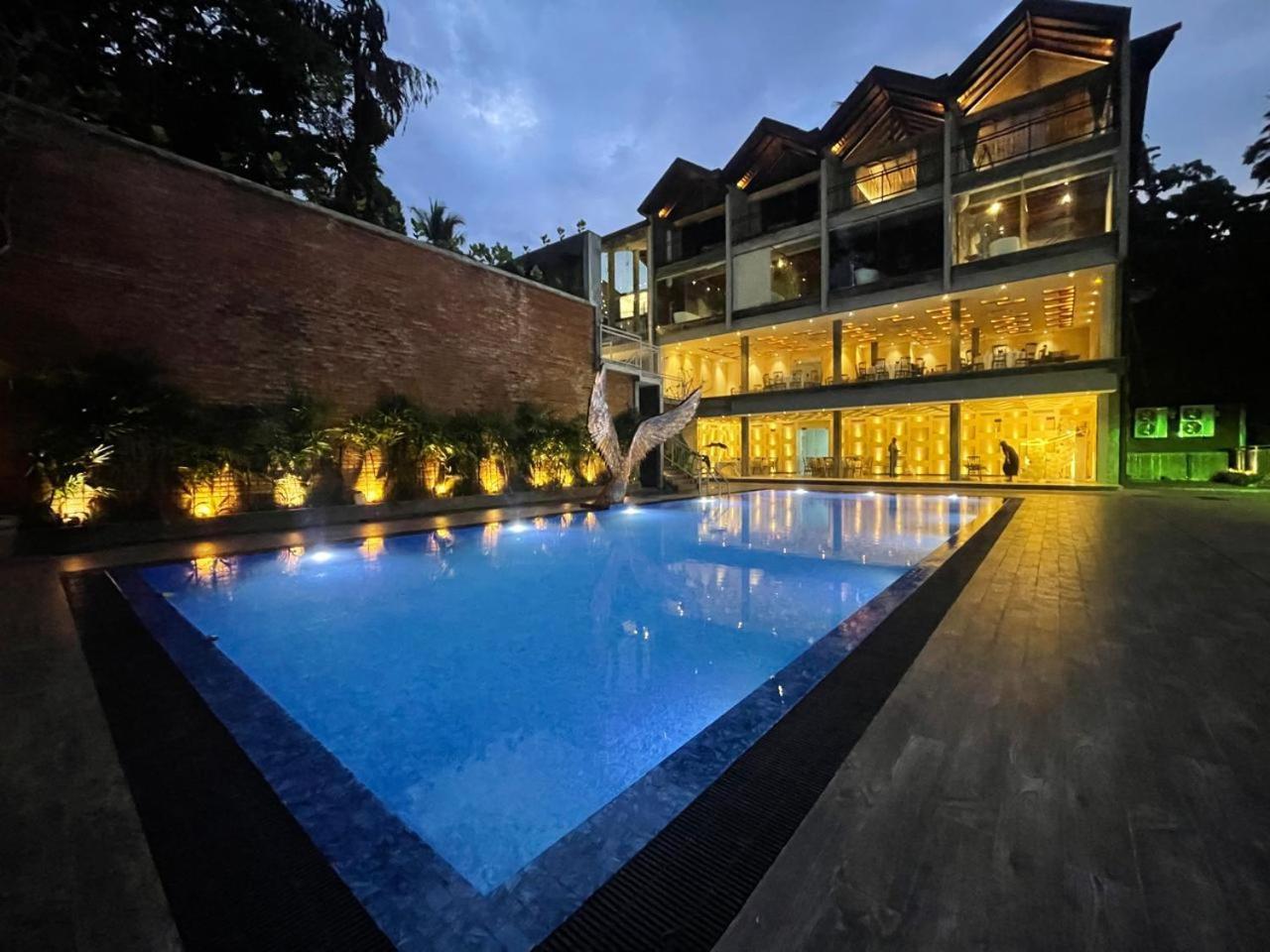 Hotel Grand Amanee Ratnapura Exterior photo
