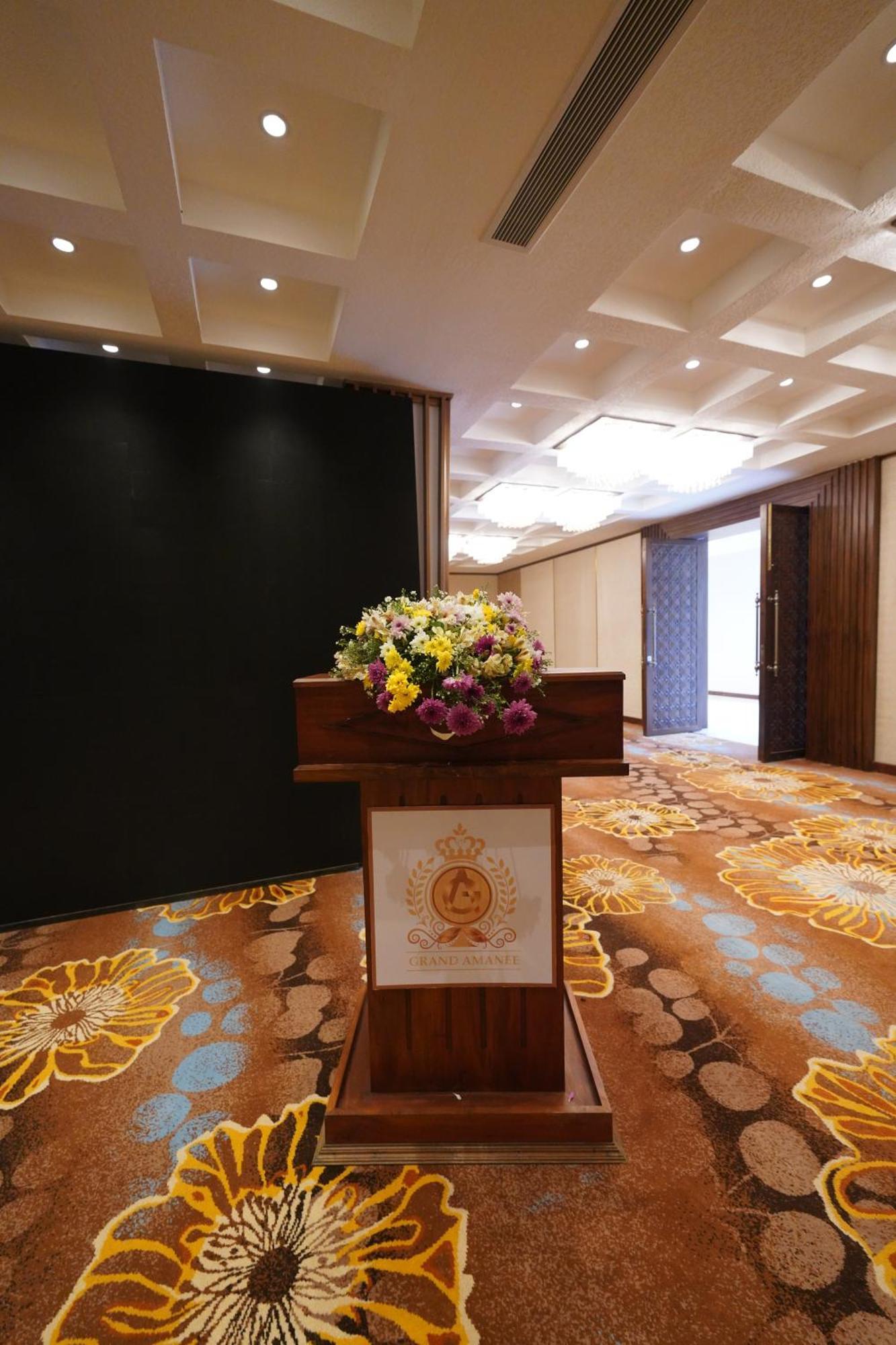 Hotel Grand Amanee Ratnapura Exterior photo
