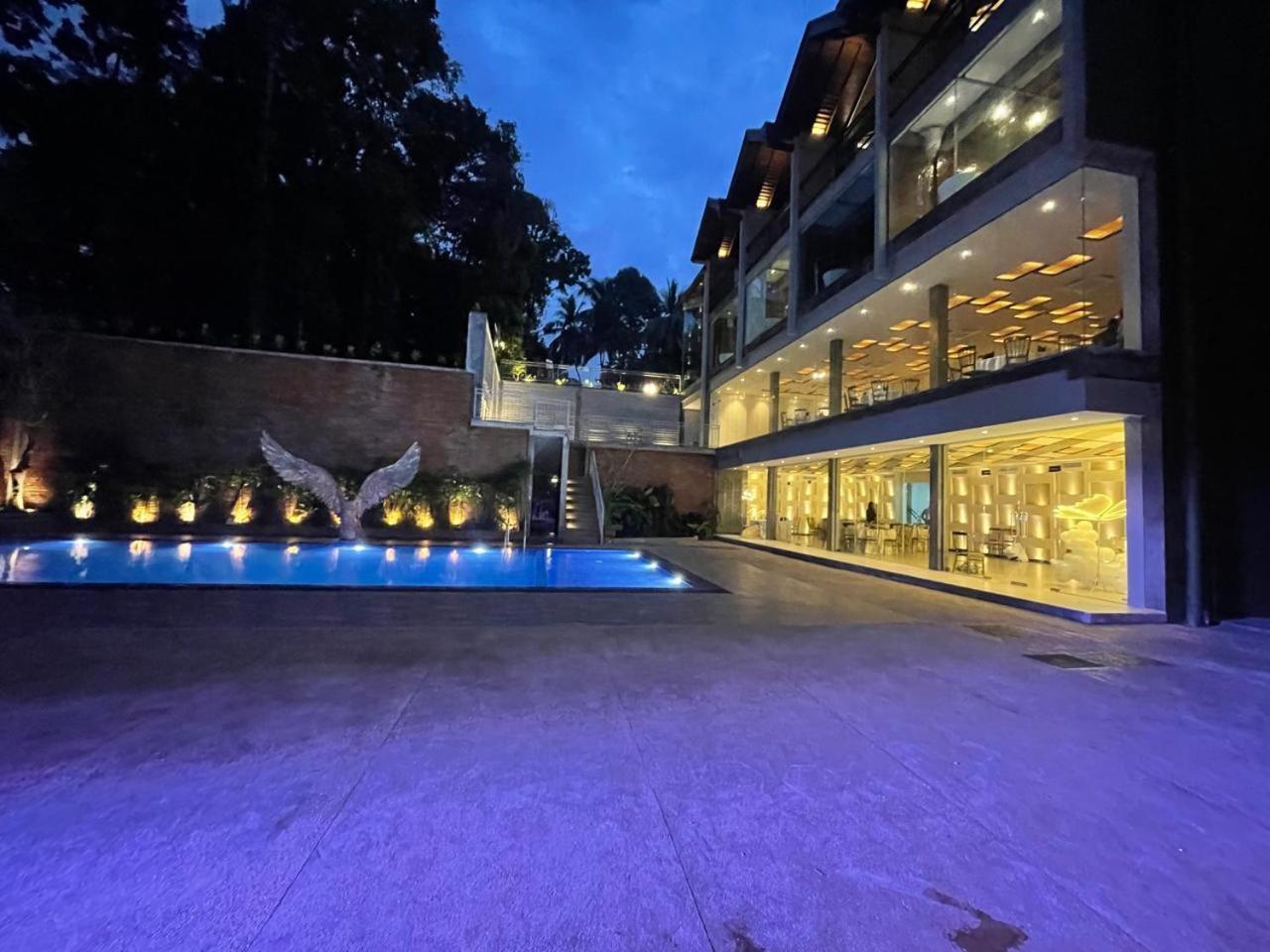Hotel Grand Amanee Ratnapura Exterior photo