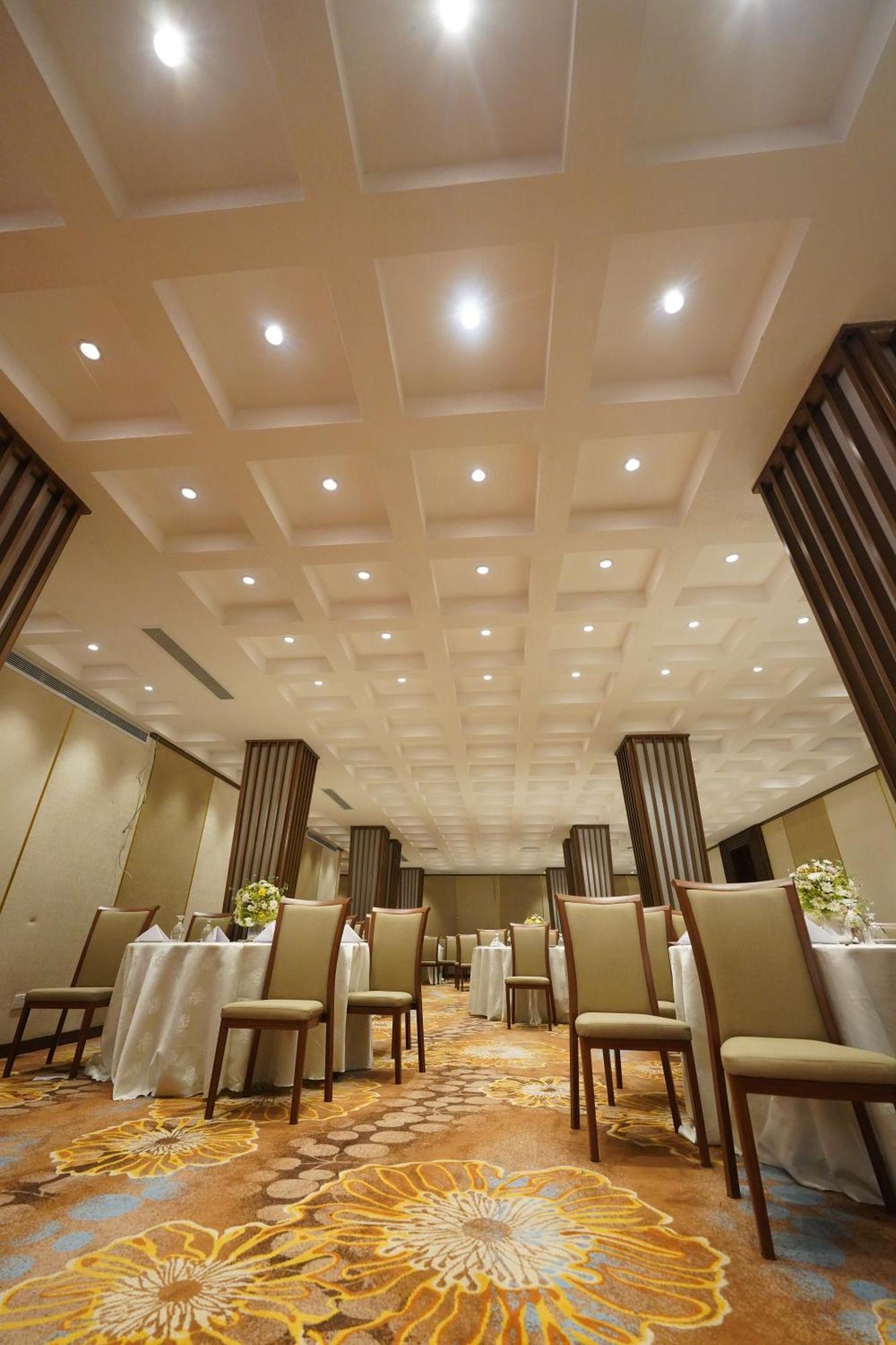 Hotel Grand Amanee Ratnapura Exterior photo