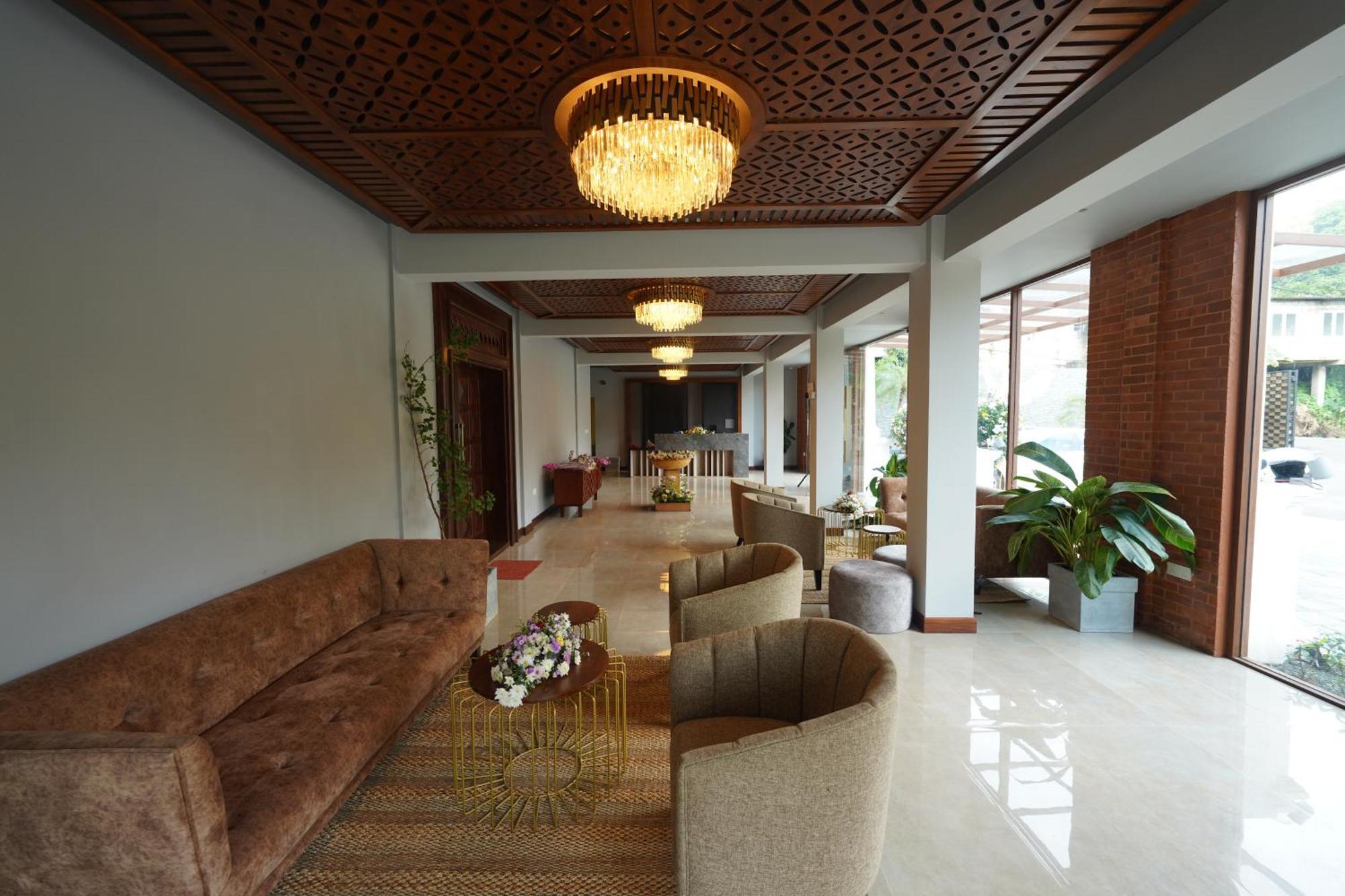 Hotel Grand Amanee Ratnapura Exterior photo